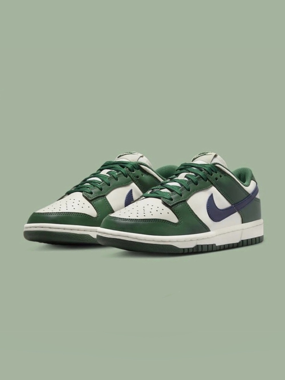 NIKE Women’s Dunk Low Retro Gorge Green Midnight Navy DD1503-300